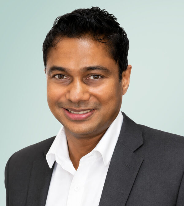 Dr Niranjan Ariyasinghe